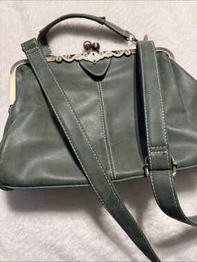 Vintage-Inspired Olive Green Frame Satchel with Strap